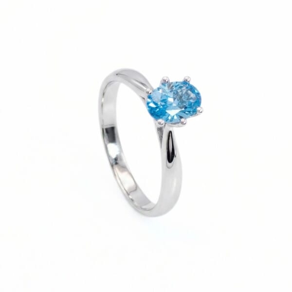 Forlovelesring med Oval blå Lab Grown diamant 0,72ct VS2. Leticia - 25100530LG
